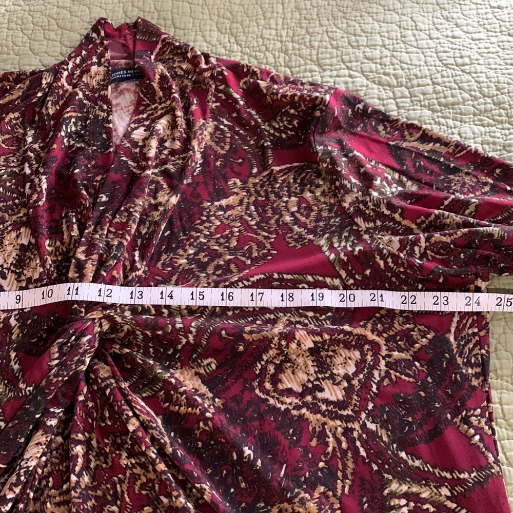 Jones of New York Burgundy V-Neck Blouse Size 1X - Picture 6 of 11